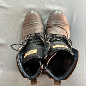 Mens stylish boots. Hardly worn. Like new.